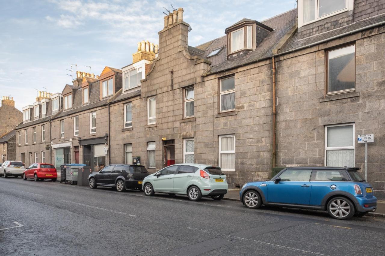 Hutch 2 Bed Apart Aberdeen Bagian luar foto