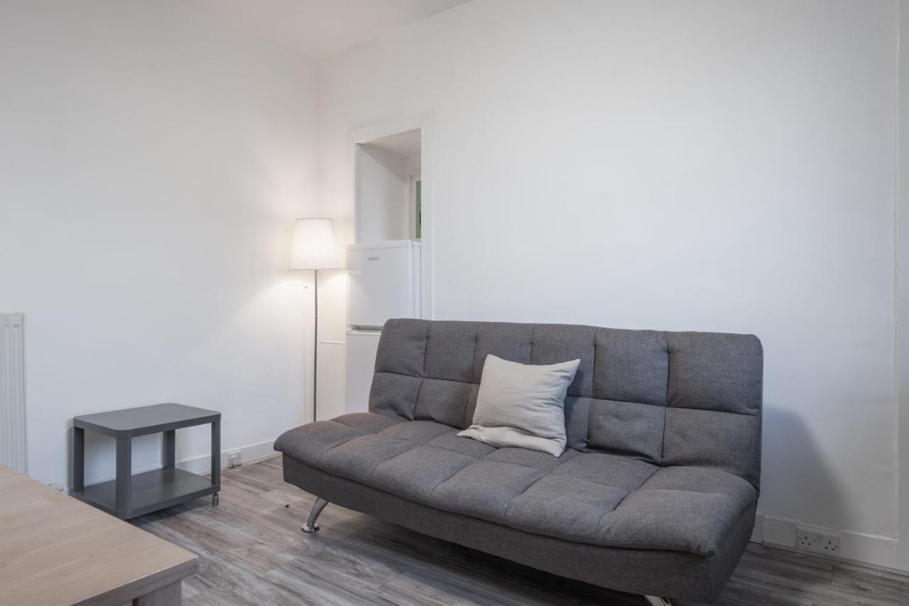 Hutch 2 Bed Apart Aberdeen Bagian luar foto
