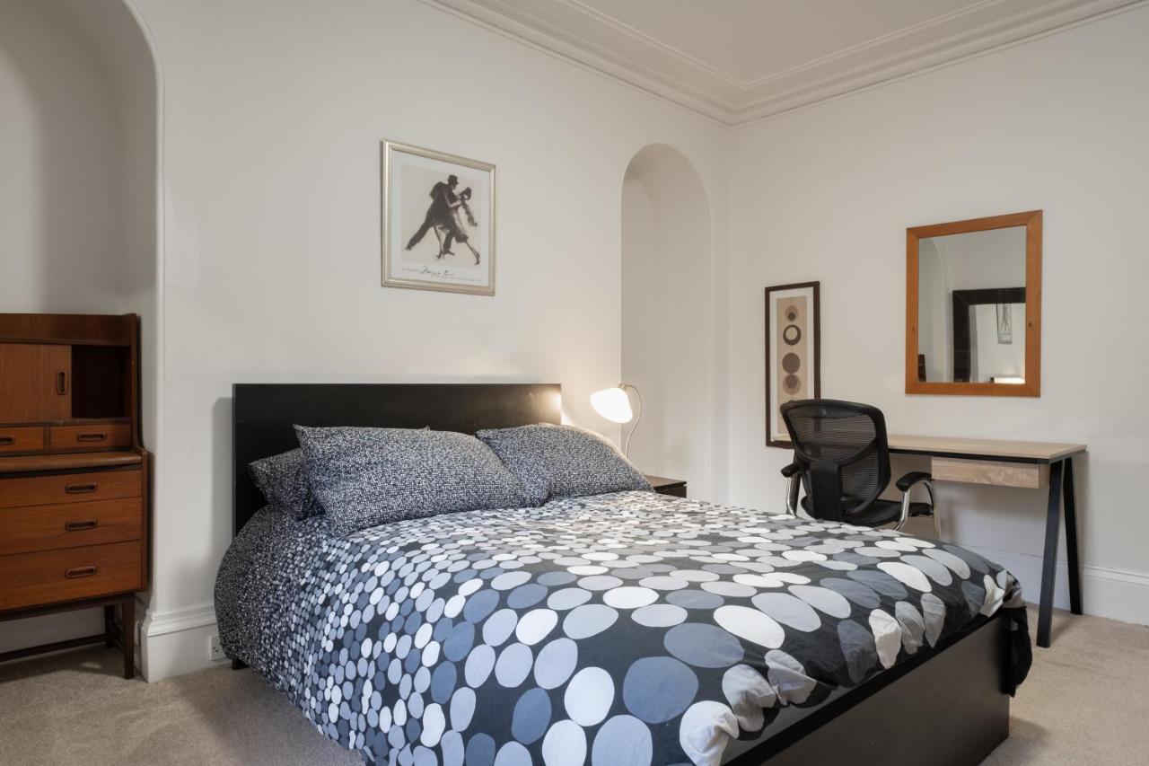 Hutch 2 Bed Apart Aberdeen Bagian luar foto